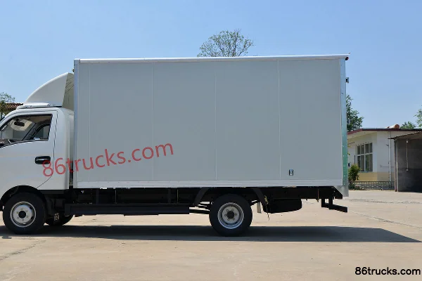 Ouling V5 Deluxe Edition 115 hp 4X2(6 wheels) 3.01m double-row van light truck (China VI) Body (2) | 86Trucks