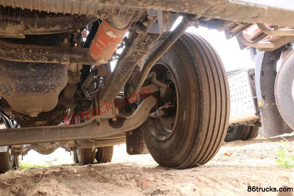 SHACMAN Cummins Delong New M3000 Lightweight Version 345 hp 6X4(10 wheels) Tractor Truck Chassis (3) | 86Trucks