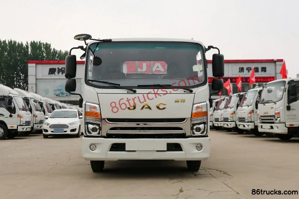 JAC Shuailing Q6 130 ch 4X2(6 roues) camion léger à plateau avec cabine simple 4,18 m (China VI) Extérieur (2) | 86Trucks
