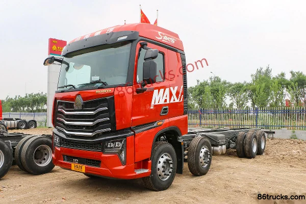 Sinotruk HOWO MAX 460 ch 8X4(12 roues) 9.55 m camion porteur à rideaux coulissants (China VI) Extérieur (3) | 86Trucks