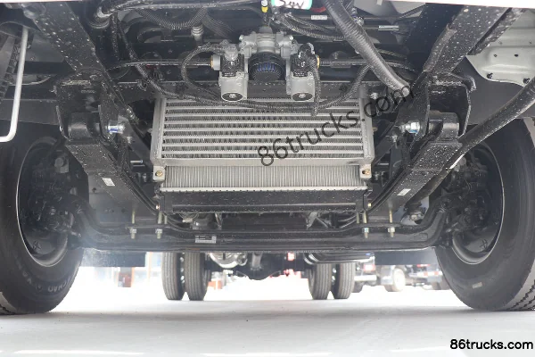JAC Weiling K5 137 hp 4X2(6 wheels) 4.18 m single-row stake truck Chassis (1) | 86Trucks