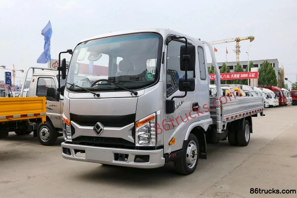 Ouling Jinlika II 2.0L 150 hp 4X2(6 wheels) gasoline 3.8 m semi-row flatbed light truck Exterior (3) | 86Trucks