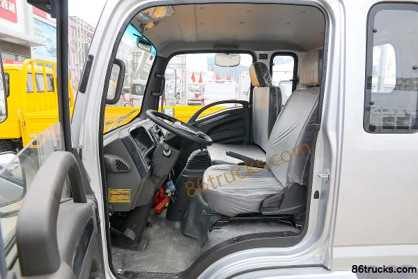 Ouling Jinlika II 2.0L 150 hp 4X2(6 wheels) gasoline 3.8 m semi-row flatbed light truck Cab (3) | 86Trucks