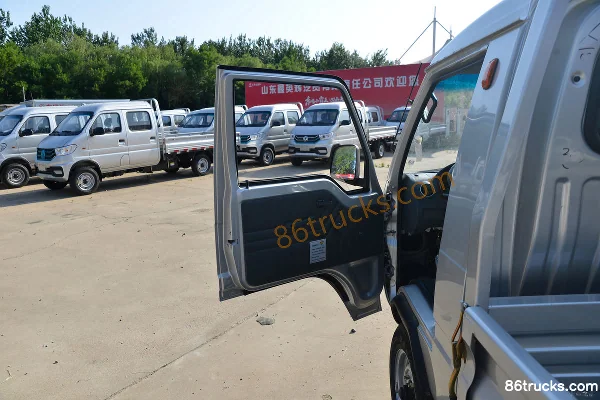 Dongfeng 109 ch 4X2(6 roues) 3,1 m camion plateau monoplace Cabine (1) | 86Trucks