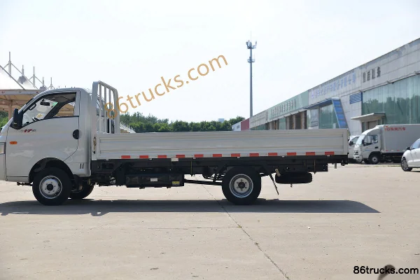 Dongfeng Xiaobawang W17 1.6L 123hp 4X2(6 wheels) 3.95m Single Row Flatbed Light Truck (China VI) Body (2) | 86Trucks