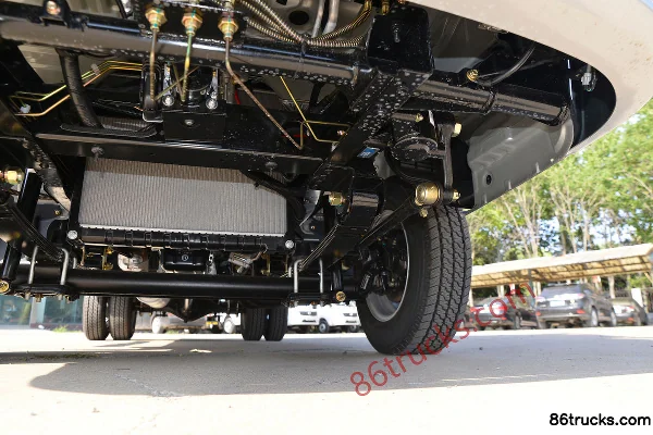 Dongfeng Xiaobawang W17 1.5L 113hp 4X2(6 wheels) 3.6m Wing Opening Van Mini Truck (China VI) Chassis (3) | 86Trucks