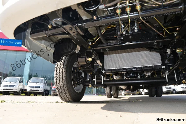 Dongfeng Xiaobawang W17 1.5L 113hp 4X2(6 wheels) 3.6m Wing Opening Van Mini Truck (China VI) Chassis (2) | 86Trucks