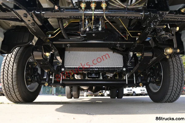 Dongfeng Xiaobawang W17 1.5L 113hp 4X2(6 wheels) 3.6m Wing Opening Van Mini Truck (China VI) Chassis (1) | 86Trucks