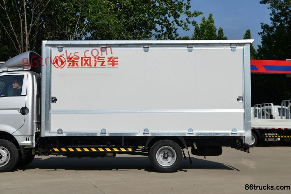 Dongfeng Xiaobawang W17 1.5L 113hp 4X2(6 wheels) 3.6m Wing Opening Van Mini Truck (China VI) Body (2) | 86Trucks