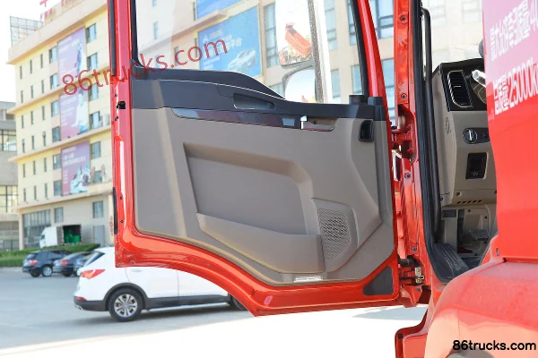 SHACMAN Delong New M3000S 430hp 6X4(10 wheels) Dangerous Goods Tractor Truck (China VI) Cab (2) | 86Trucks
