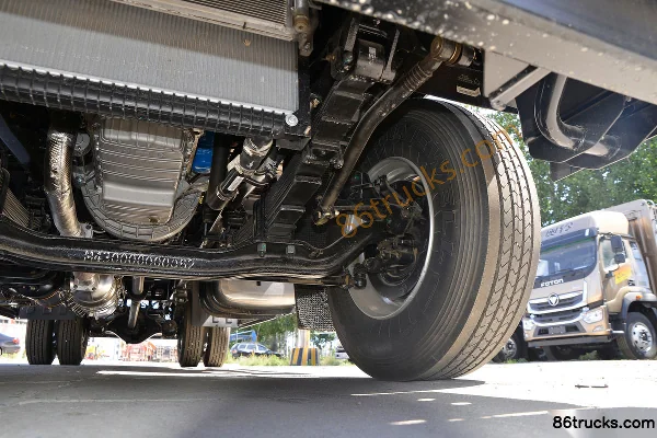 Foton Aoling Bumblebee 230hp 4X2(6 wheels) 6.8m Crew Cab Flatbed Cargo Truck (China VI) Chassis (3) | 86Trucks