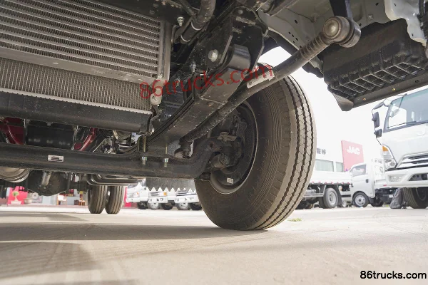 JAC Kangling J5 Platform Edition 132 ch 4X2(6 roues) 4,18 m camion léger à ridelles à cabine simple (China VI) Châssis (3) | 86Trucks