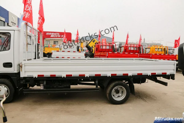 Yuejin Fuxing S80 95 hp 4X2(6 wheels) 4.05m Single-row Flatbed Mini Truck (China VI) Body (3) | 86Trucks