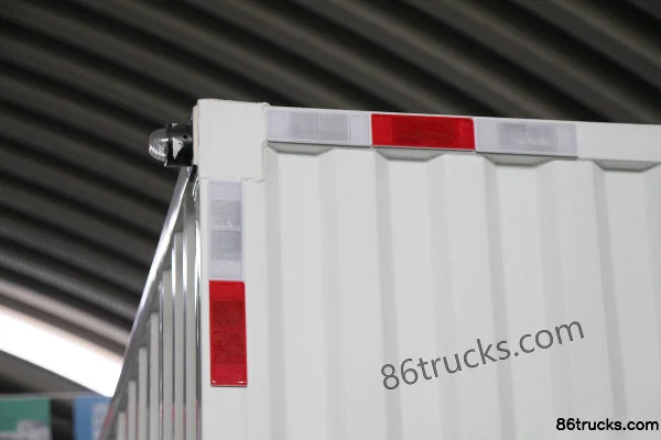 Ouling Jiyun version logistique 150 ch 4X2(6 roues) 4,15 m camion fourgon léger cabine simple (China VI) Carrosserie (2) | 86Trucks