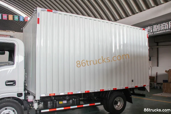 Ouling Jiyun version logistique 150 ch 4X2(6 roues) 4,15 m camion fourgon léger cabine simple (China VI) Carrosserie (1) | 86Trucks