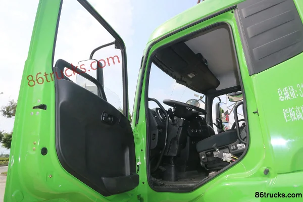 Dongfeng Commercial Vehicle Tianjin VR Heavy Truck 385hp 8X4(12 wheels) 7.3m dump truck Cab (1) | 86Trucks