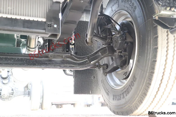 FAW Jiefang Qingdao JK6 medium truck 220 hp 4X2(6 wheels) 6.75m stake cargo truck (China VI) Chassis (3) | 86Trucks