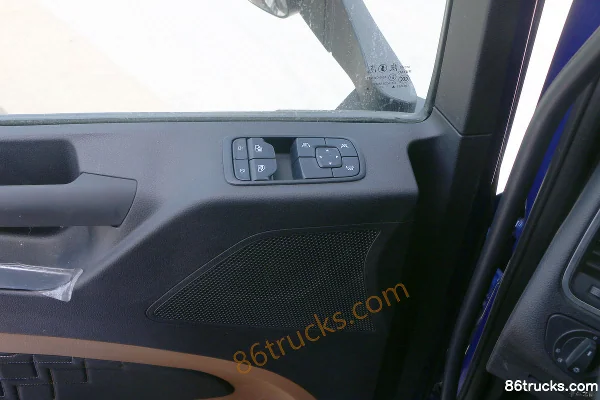 SHACMAN Delong H6000 480hp 6X4(10 wheels) 6X4 AMT Automatic Tractor Truck (China VI) Cab (2) | 86Trucks