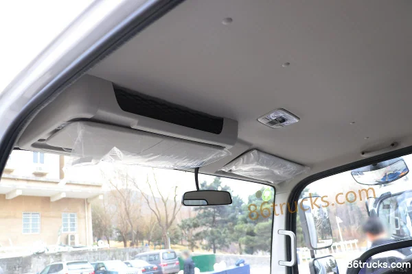 Foton Aumark S1 Light Edition 122 hp 4X2(6 wheels) 4.14m single-row van light truck (China VI) Cab (2) | 86Trucks