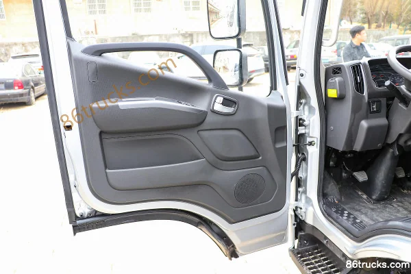 Foton Aumark S1 Light Edition 122 hp 4X2(6 wheels) 4.14m single-row van light truck (China VI) Cab (1) | 86Trucks