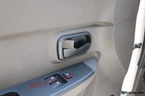 Wuling Hongguang S 2021 S Base 76 hp 7-seat gasoline 1.2L minivan (China VI) Cab (2) | 86Trucks