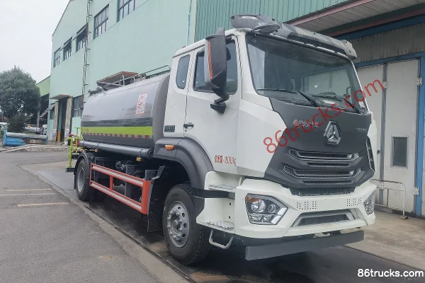 Xinzhonglv (Zhongjie) Xinzhonglv (Zhongjie) Sinotruk HOWO Chassis Dust Removal Truck