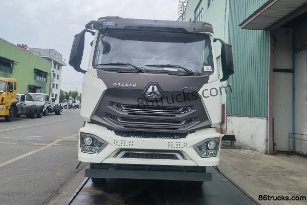 Sinotruk HOWO N5W 220 hp 4X2(6 wheels) Multi-function Dust Suppression Truck (Zhongjie Brand) Exterior (2) | 86Trucks