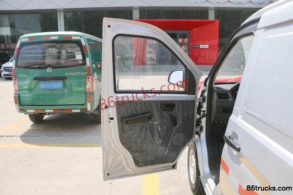 Wuling Rongguang S 2021 Basic 76hp 1.2L Gasoline 5-Seat Light Bus (China VI) Cab (1) | 86Trucks