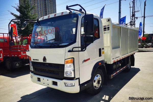 Sinotruk Sinotruk HOWO Dream Light Truck livestock transport truck