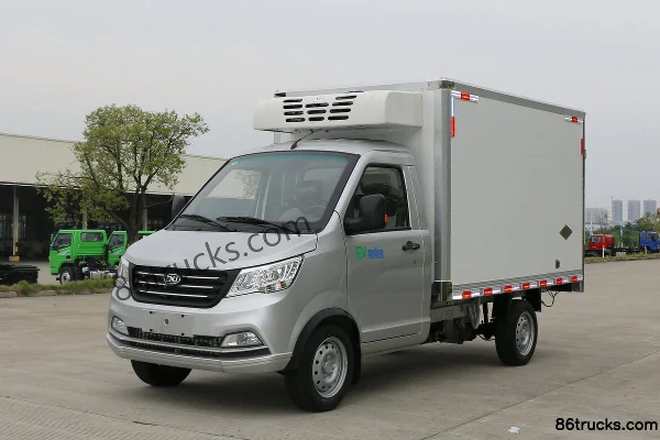 NanJun Ruishuai 2.6T 2.75m Single Row Pure Electric Refrigerated Truck 4X2(6 wheels) Exterior (3) | 86Trucks