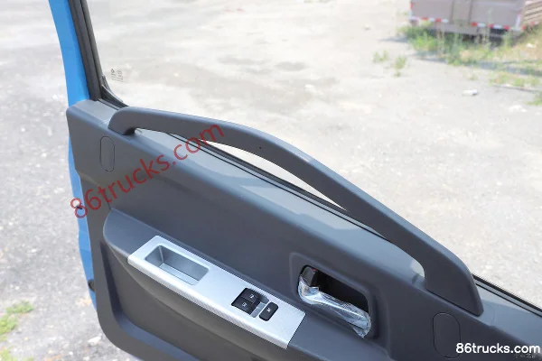 Dongfeng Furika R6 modèle 2020 170 ch 4X2(6 roues) camion benne 5,15 m Cabine (2) | 86Trucks