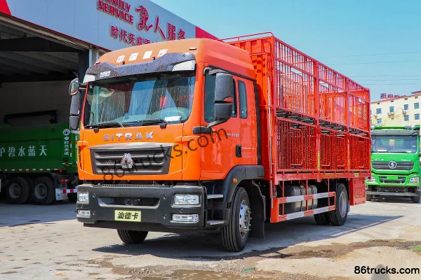 Sinotruk Sitrak G5 Medium Truck 270 hp 4X2(6 wheels) 6.8m Livestock Transport Truck Exterior (3) | 86Trucks