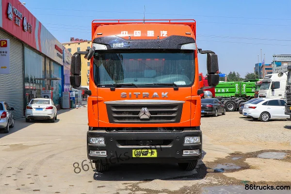 Sinotruk Sitrak G5 Medium Truck 270 hp 4X2(6 wheels) 6.8m Livestock Transport Truck Exterior (2) | 86Trucks