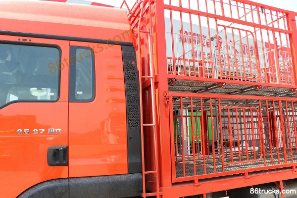 Sinotruk Sitrak G5 Medium Truck 270 hp 4X2(6 wheels) 6.8m Livestock Transport Truck Body (1) | 86Trucks