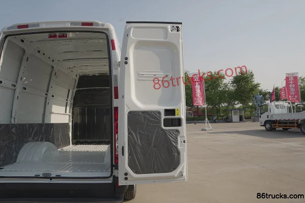 NAVECO Ousheng 2021 Model Yunrui Series V42-33S 145 hp 2.0T High Roof Cargo Van (China VI) Cargo Box (3) | 86Trucks