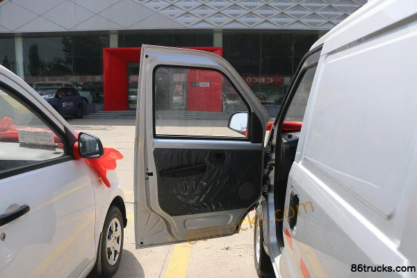 Wuling Rongguang 2021 Model Extended Basic 2-Seater 99hp 1.5L Panel Van (China VI) Cab (1) | 86Trucks