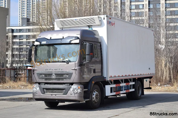Sinotruk HOWO TX 250hp 4X2(6 wheels) 6.8m Refrigerated Truck (Hongye) Exterior (3) | 86Trucks
