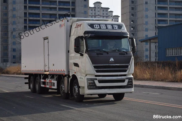 Sinotruk HOWO TH7 460 hp 4X2(6 wheels) 9.4m Refrigerated Truck (Hongye) Exterior