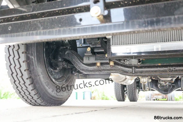 Shifeng Fengshun 130 hp 4X2(6 wheels) Hook Lift Garbage Truck Chassis (2) | 86Trucks