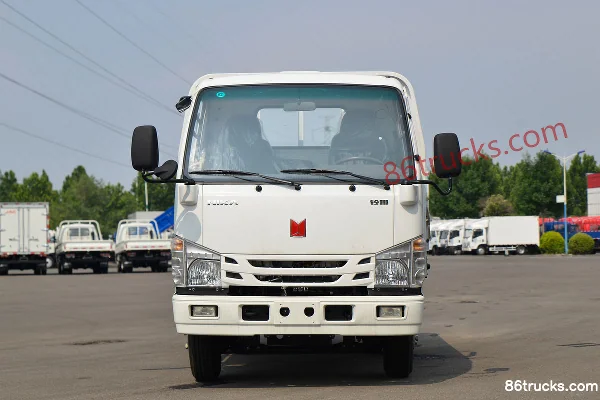 Qingling Lingka Standard Load 127hp 4X2(6 wheels) 4.185m Single Row Flatbed Light Truck (Medium Body) Exterior (2) | 86Trucks