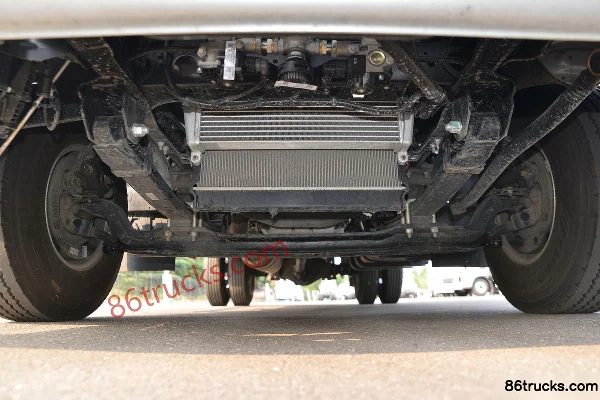 JAC Shuailing Q6 160 hp 4X2(6 wheels) 3.85m crew cab flatbed light truck (wide body) (China VI) Chassis (1) | 86Trucks