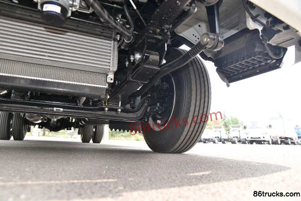 JAC Kangling J5 127 hp 4X2(6 wheels) 4.15m single-row vending truck (China VI) Chassis (3) | 86Trucks