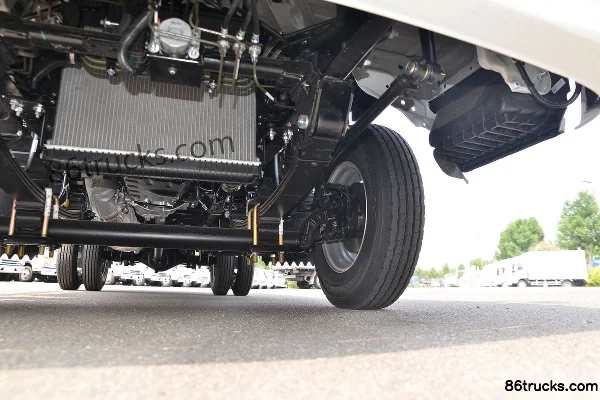 JAC Junling E3 1.8L 130 ch 4X2(6 roues) essence 3,37 m cabine avancée plateau léger (China VI) Châssis (3) | 86Trucks