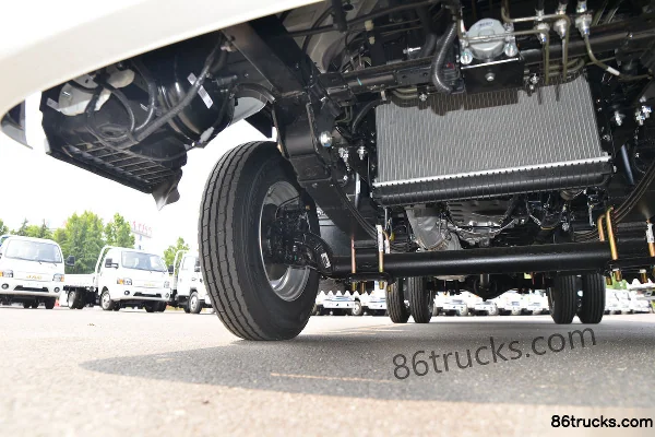 JAC Junling E3 1.8L 130 ch 4X2(6 roues) essence 3,37 m cabine avancée plateau léger (China VI) Châssis (2) | 86Trucks