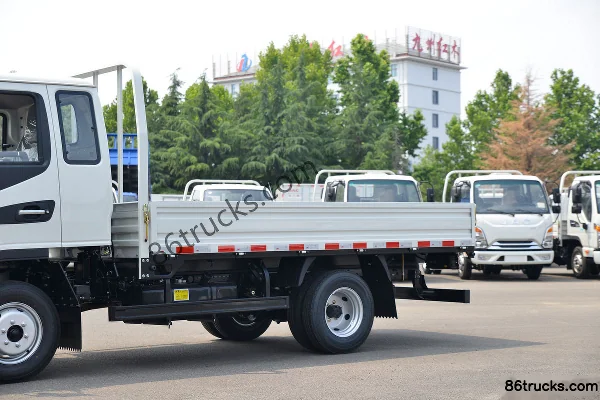 JAC Junling E3 1.8L 130 ch 4X2(6 roues) essence 3,37 m cabine avancée plateau léger (China VI) Carrosserie (1) | 86Trucks