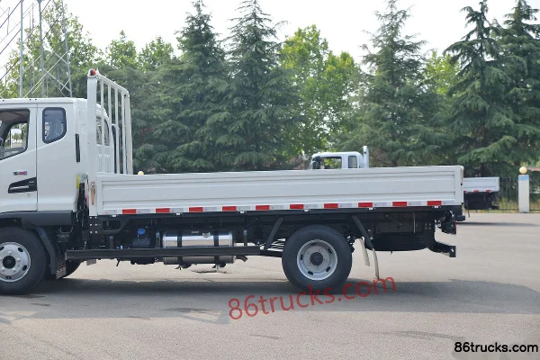 JAC Shuailing E version médiane 150 ch 4X2(6 roues) 3,89 m plateau à ridelles cabine avancée Carrosserie (2) | 86Trucks