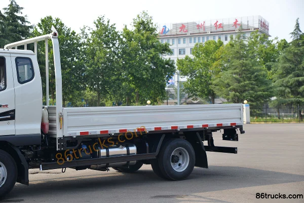 JAC Shuailing E version médiane 150 ch 4X2(6 roues) 3,89 m plateau à ridelles cabine avancée Carrosserie (1) | 86Trucks