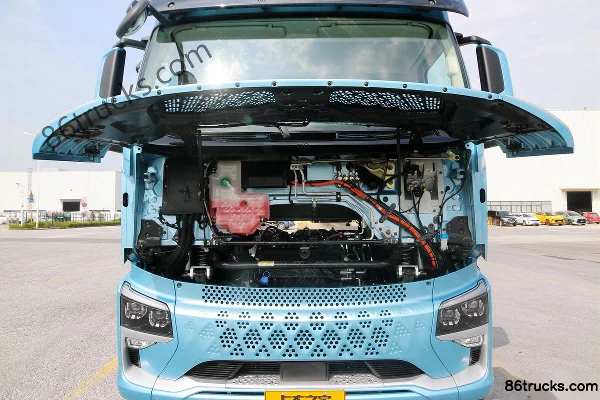 Dongfeng Liuqi Chenglong H5V 4X2(6 wheels) 6.8m hybrid cargo truck 15.6kWh Chassis (1) | 86Trucks