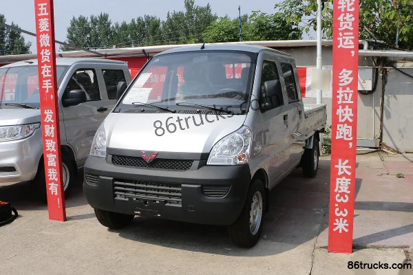 Wuling Rongguang Mini Truck 1.2L 76 hp 4X2(6 wheels) Gasoline 2.08m Double Row Flatbed Mini Truck (China VI) Exterior (3) | 86Trucks
