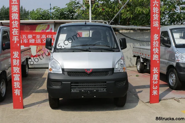 Wuling Rongguang Mini Truck 1.2L 76 hp 4X2(6 wheels) Gasoline 2.08m Double Row Flatbed Mini Truck (China VI) Exterior (2) | 86Trucks